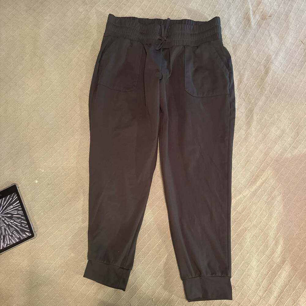 Mondetta Women's Brushed Jogger Pant with Pockets Olive Size Large